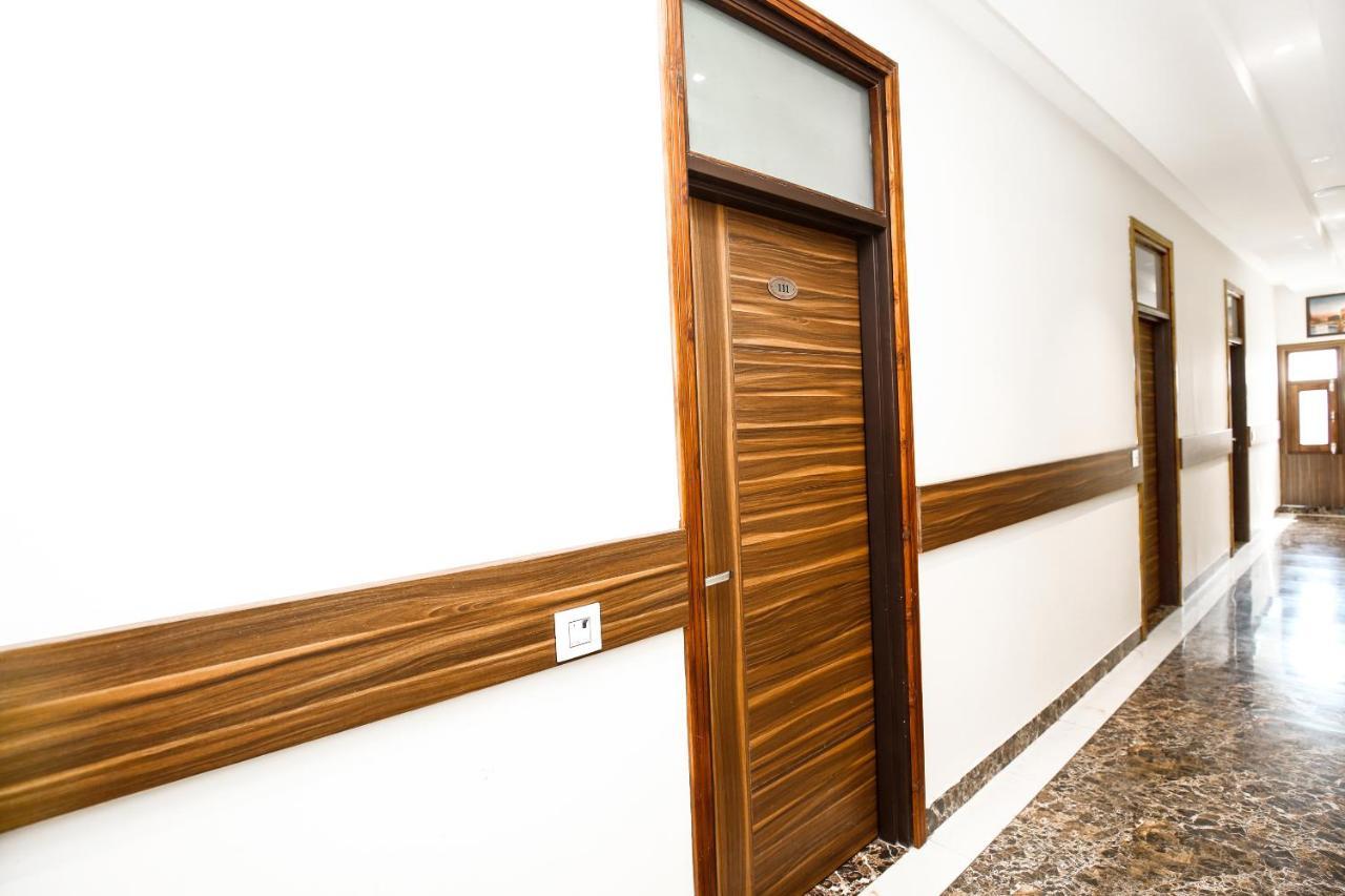 Hotel Woodcrest Zirakpur - Best Family Hotel By - A Unit Of Sidham Group Exterior photo