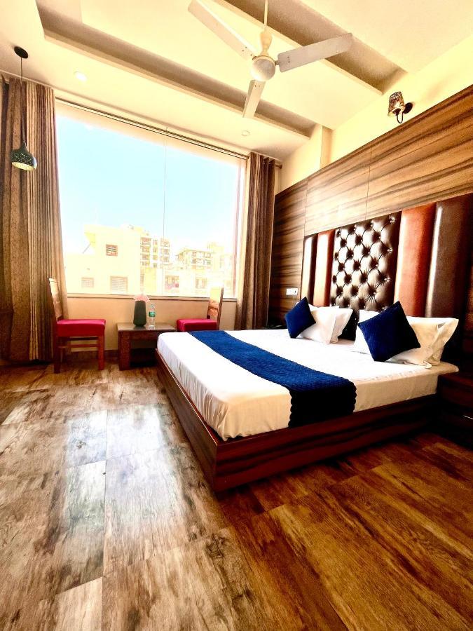 Hotel Woodcrest Zirakpur - Best Family Hotel By - A Unit Of Sidham Group Exterior photo